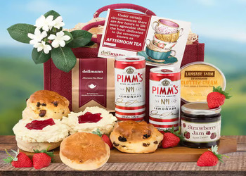 Free Classic British Pimm’s Cream Hamper