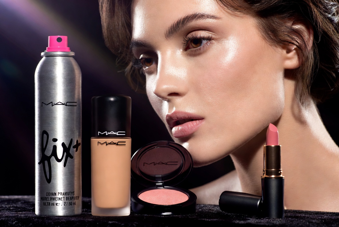 Win a M·A·C Collection (worth over £500)